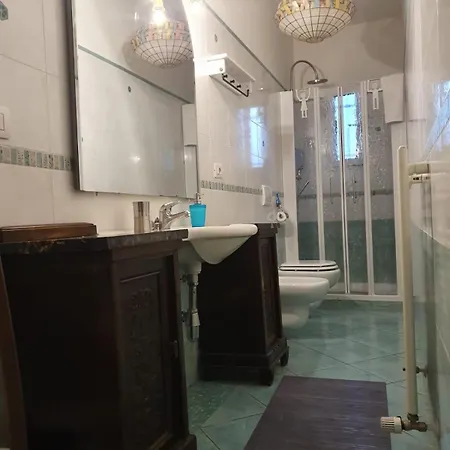 לינה וארוחת בוקר Liluna בולוניה